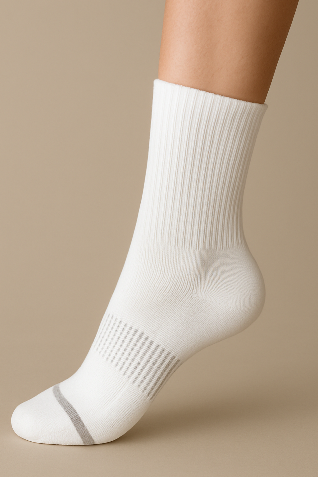Breevar women’s 3D Sports Crew Socks in white