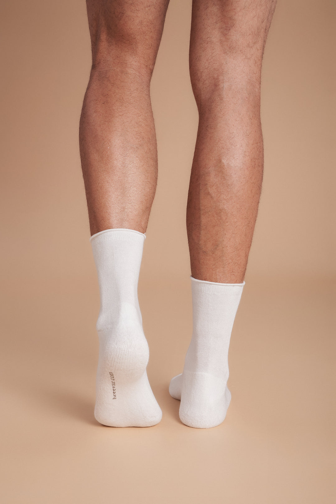 Soft women’s roll top socks with a comfortable non-binding cuff, breathable cotton blend, and classic ankle length—perfect for everyday wear.