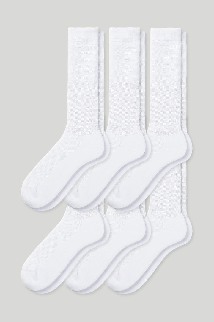 breevar diabetic socks feature: All-day comfort – relaxed cuff won’t leave marks, even with swollen ankles. Gentle on skin – seamless design prevents irritation, safe for sensitive feet. Comfort that lasts – reinforced heel and toe with cushioned support you can rely on.
