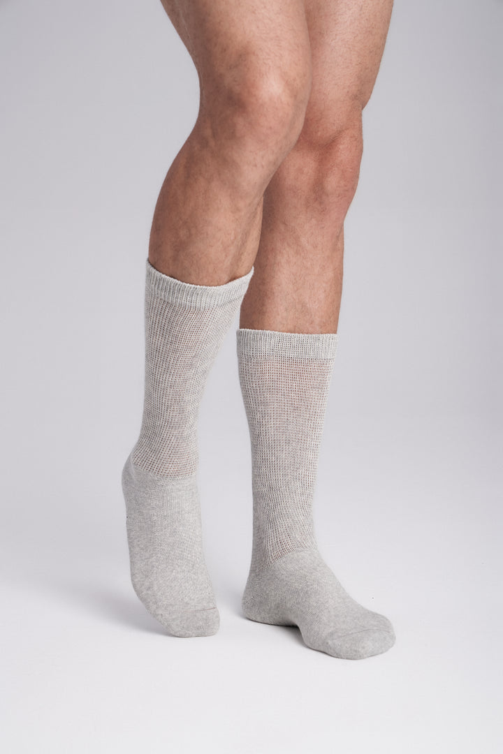 breevar diabetic socks feature: All-day comfort – relaxed cuff won’t leave marks, even with swollen ankles. Gentle on skin – seamless design prevents irritation, safe for sensitive feet. Comfort that lasts – reinforced heel and toe with cushioned support you can rely on.