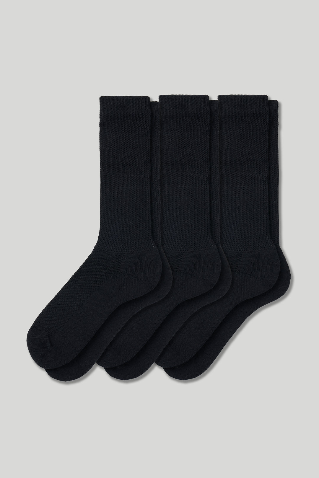 breevar diabetic socks feature: All-day comfort – relaxed cuff won’t leave marks, even with swollen ankles. Gentle on skin – seamless design prevents irritation, safe for sensitive feet. Comfort that lasts – reinforced heel and toe with cushioned support you can rely on.