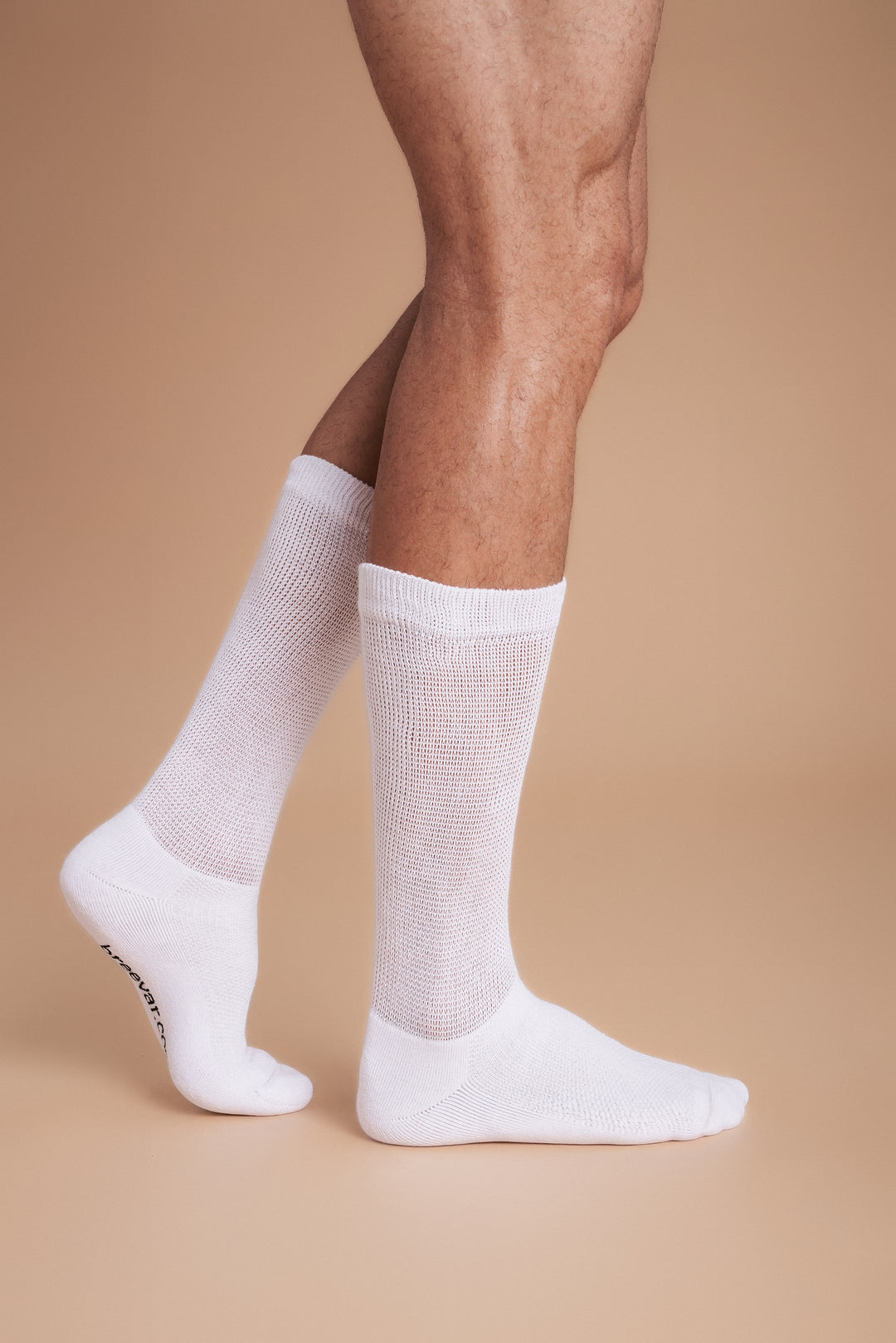 breevar diabetic socks feature: All-day comfort – relaxed cuff won’t leave marks, even with swollen ankles. Gentle on skin – seamless design prevents irritation, safe for sensitive feet. Comfort that lasts – reinforced heel and toe with cushioned support you can rely on.