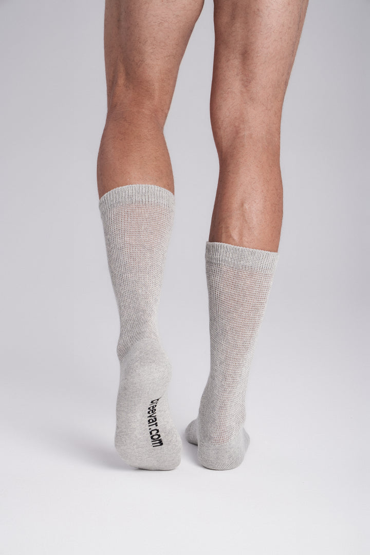 breevar diabetic socks feature: All-day comfort – relaxed cuff won’t leave marks, even with swollen ankles. Gentle on skin – seamless design prevents irritation, safe for sensitive feet. Comfort that lasts – reinforced heel and toe with cushioned support you can rely on.