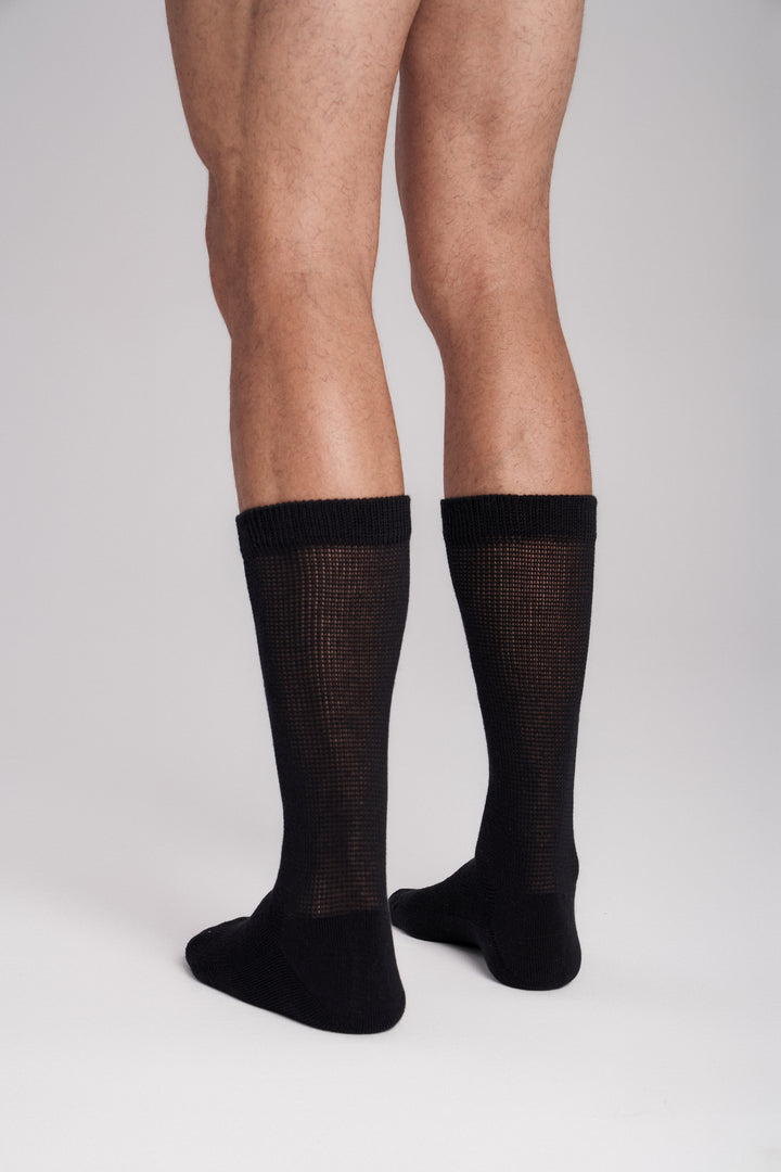 breevar diabetic socks feature: All-day comfort – relaxed cuff won’t leave marks, even with swollen ankles. Gentle on skin – seamless design prevents irritation, safe for sensitive feet. Comfort that lasts – reinforced heel and toe with cushioned support you can rely on.