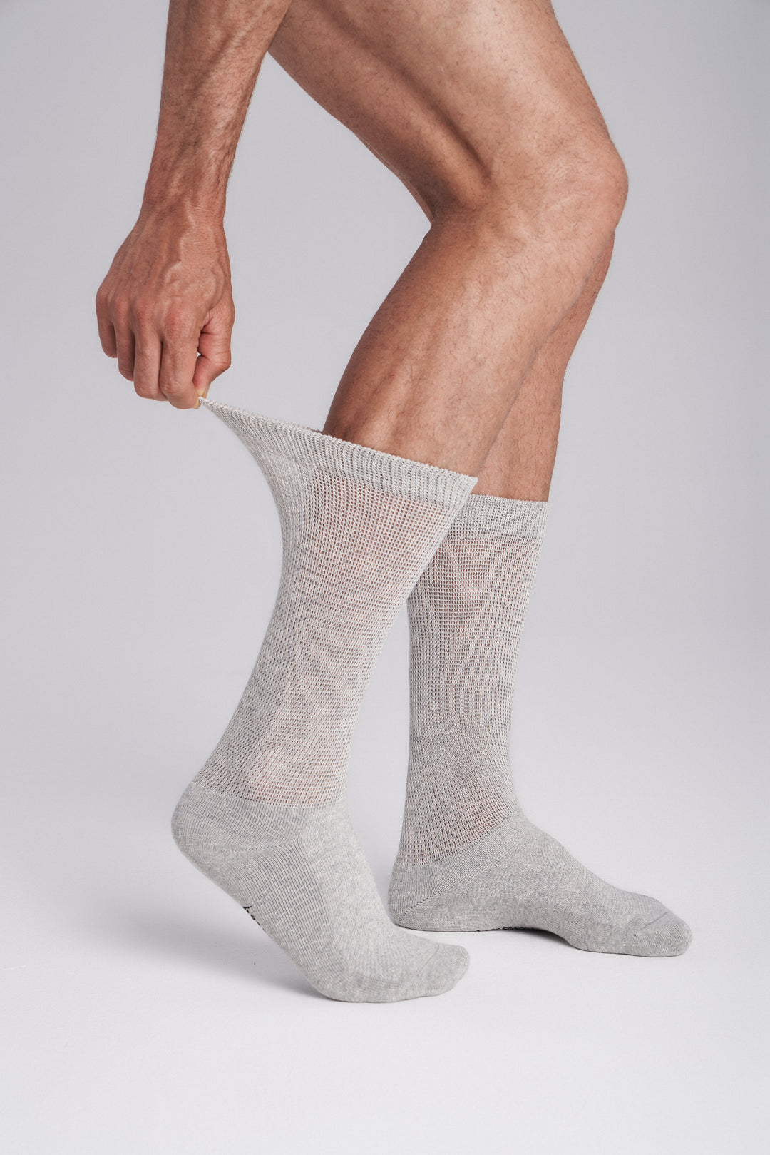 breevar diabetic socks feature: All-day comfort – relaxed cuff won’t leave marks, even with swollen ankles. Gentle on skin – seamless design prevents irritation, safe for sensitive feet. Comfort that lasts – reinforced heel and toe with cushioned support you can rely on.